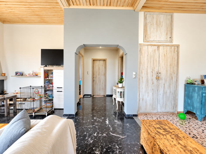 Image No.17-2 Bed House for sale