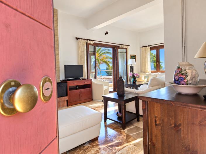 Image No.8-4 Bed House for sale