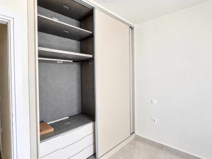 Image No.20-2 Bed Apartment for sale