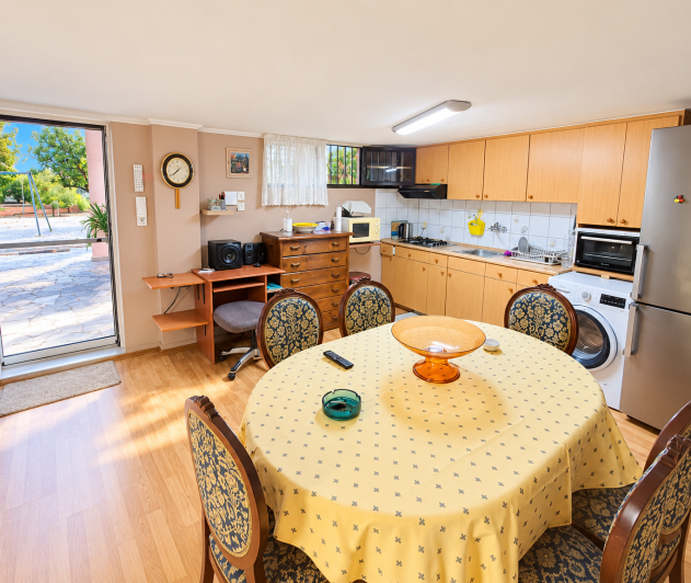 Image No.20-2 Bed House for sale