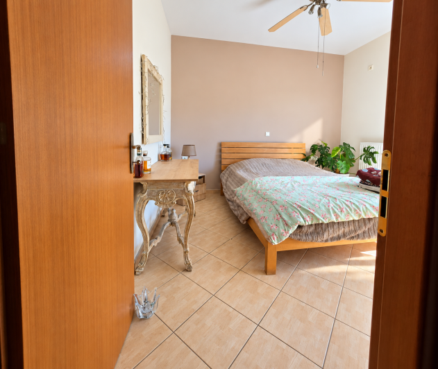 Image No.17-2 Bed Apartment for sale