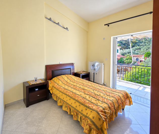 Image No.16-4 Bed House for sale