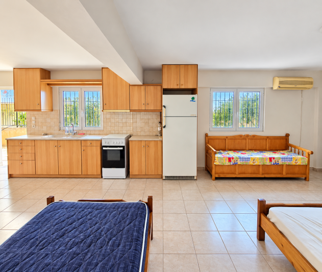 Image No.18-4 Bed House for sale