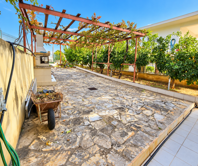 Image No.29-4 Bed House for sale