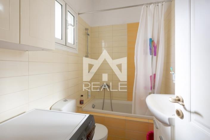 Image No.11-2 Bed House for sale