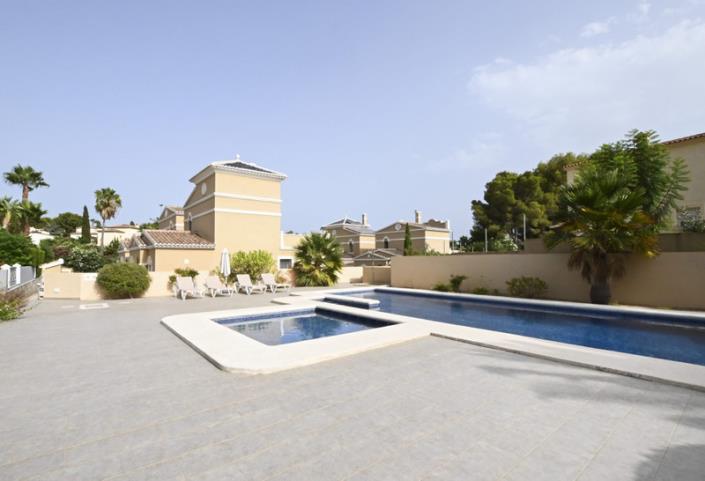 Image No.19-Jumelé de 3 chambres à vendre à Calpe