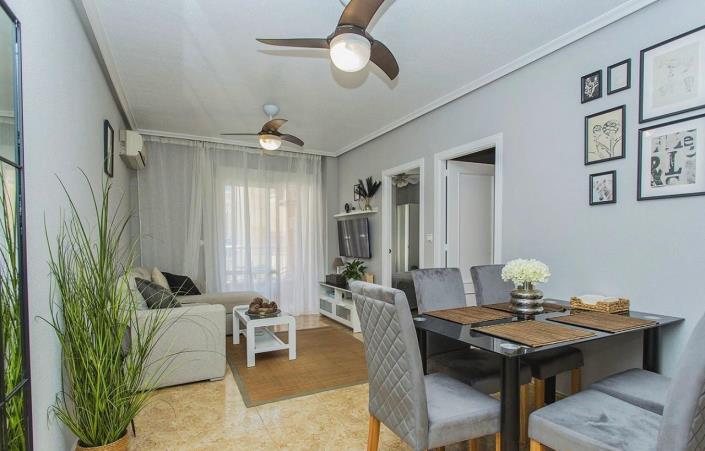 Image No.1-Appartement de 2 chambres à vendre à Torrevieja