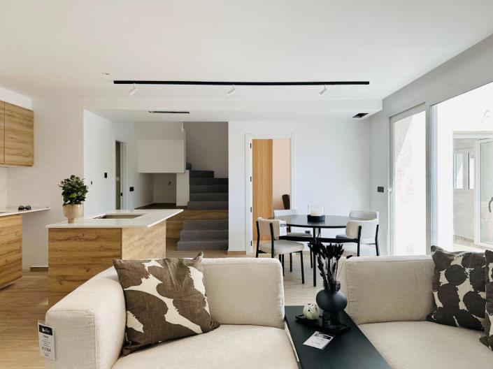 Image No.4-3 Bed Villa / Detached for sale