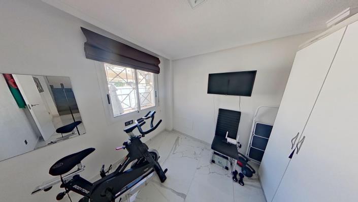 Image No.13-3 Bed Townhouse for sale