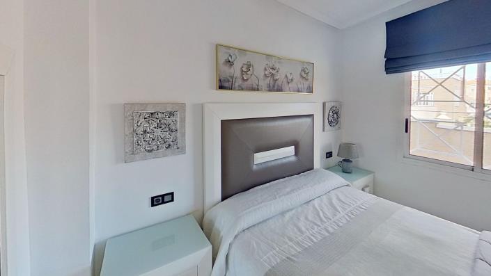 Image No.18-3 Bed Townhouse for sale