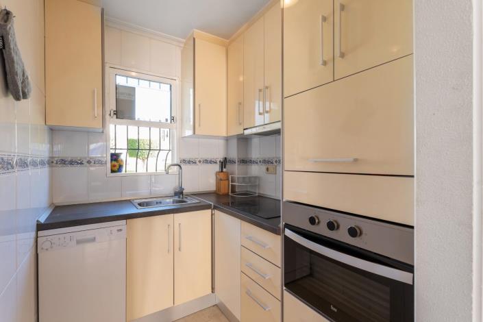 Image No.13-2 Bed Bungalow for sale