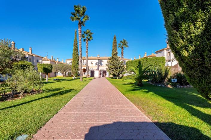 Image No.20-2 Bed Bungalow for sale