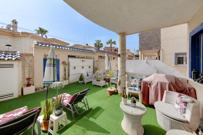 Image No.2-4 Bed Villa for sale