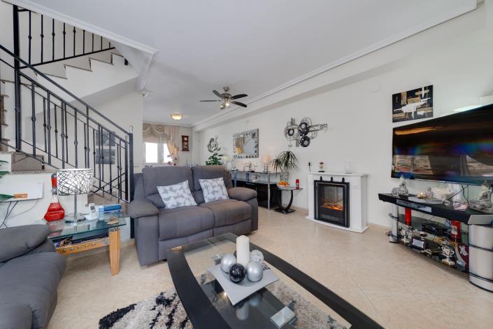 Image No.3-4 Bed Villa for sale