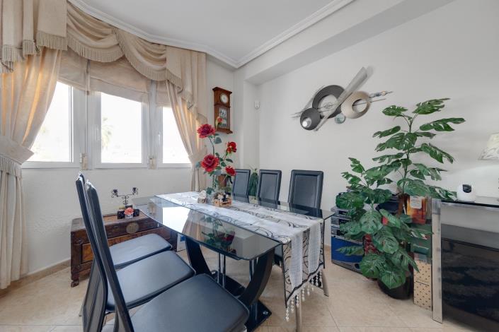 Image No.17-4 Bed Villa for sale