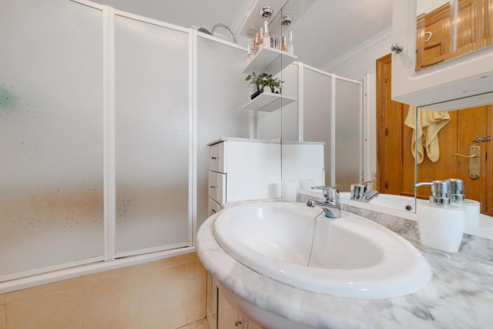 Image No.26-4 Bed Villa for sale