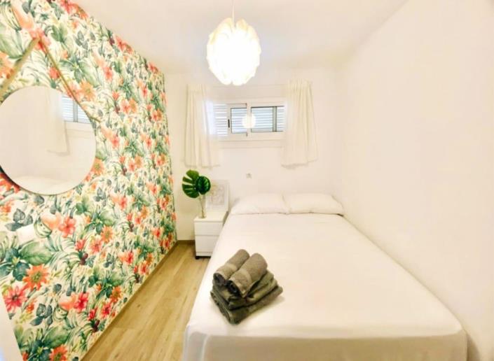 Image No.13-2 Bed Apartment for sale