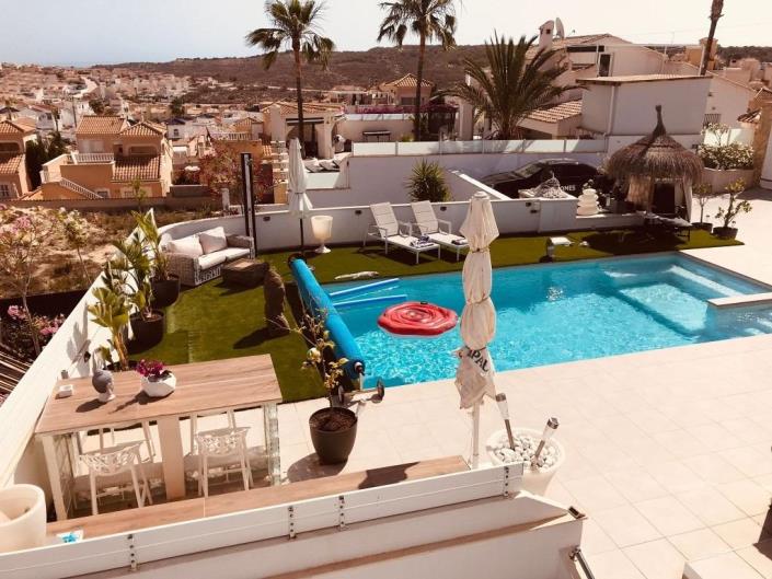 Image No.10-6 Bed Villa / Detached for sale