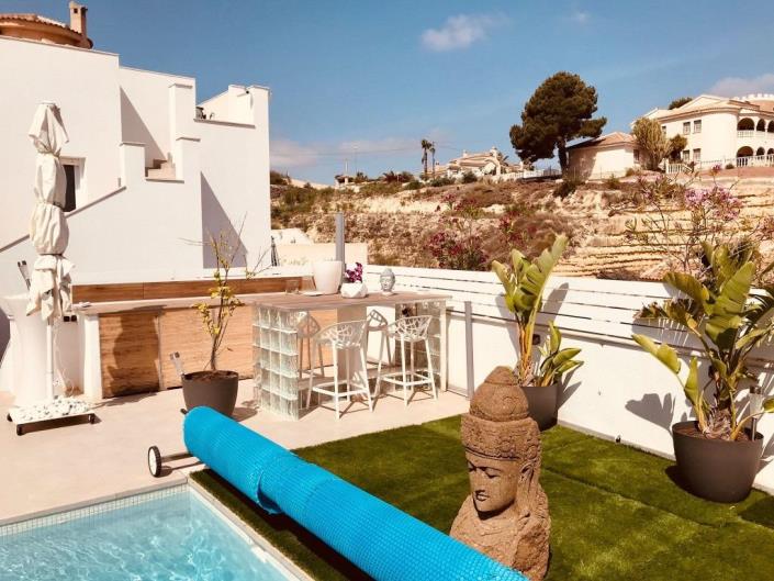 Image No.11-6 Bed Villa / Detached for sale