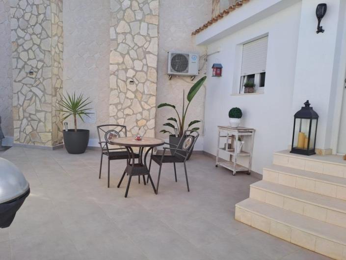 Image No.35-6 Bed Villa / Detached for sale