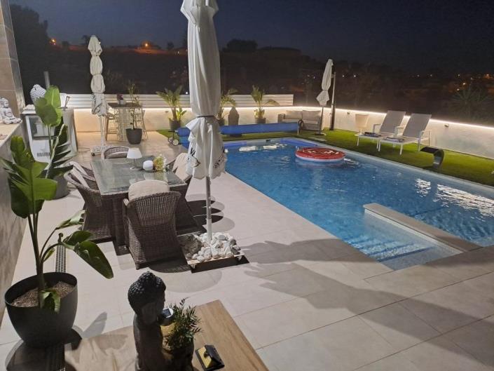 Image No.45-6 Bed Villa / Detached for sale