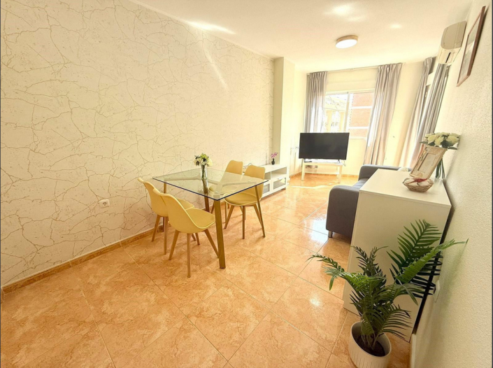 Image No.3-Appartement de 2 chambres à vendre à Torrevieja