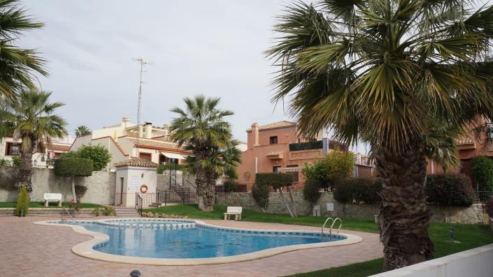 Image No.1-4 Bed Villa for sale
