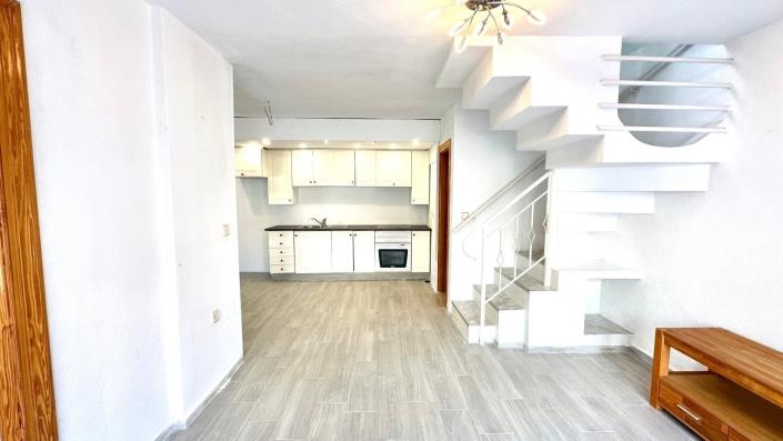 Image No.3-3 Bed Townhouse for sale