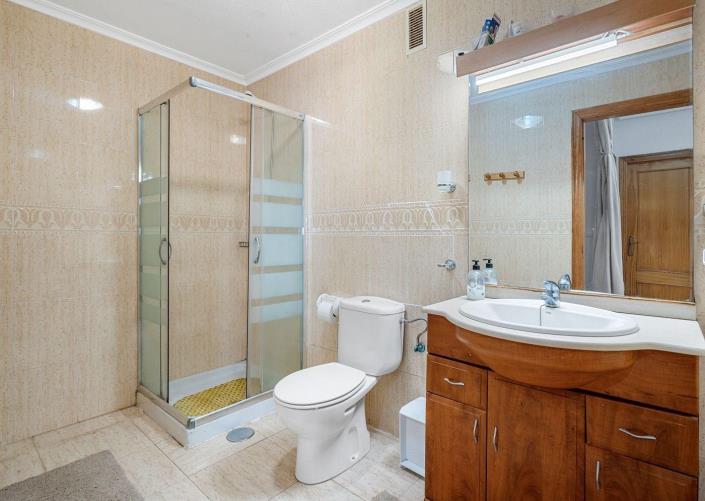 Image No.14-3 Bed Townhouse for sale