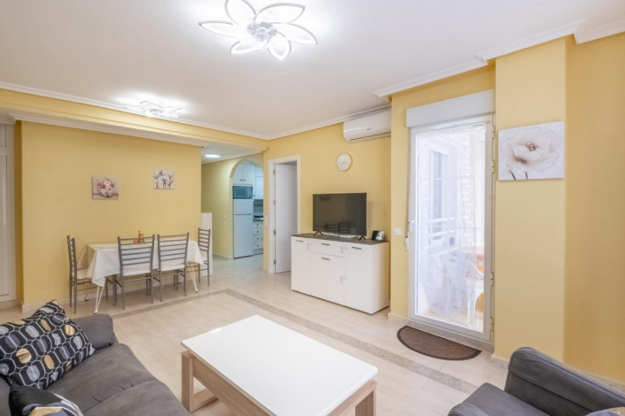 Image No.2-Appartement de 2 chambres à vendre à Torrevieja