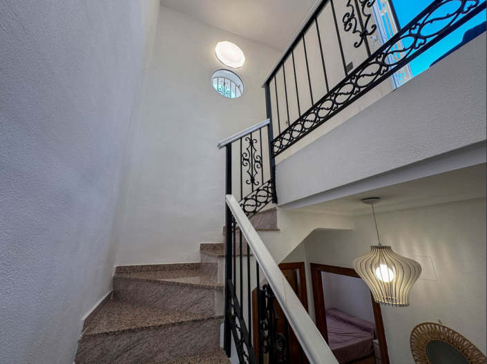 Image No.22-3 Bed Townhouse for sale