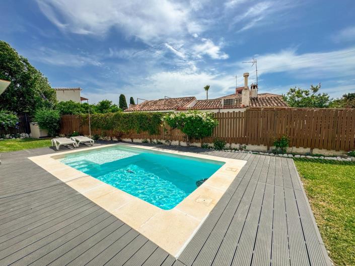 Image No.1-Villa de 4 chambres à vendre à Torremolinos