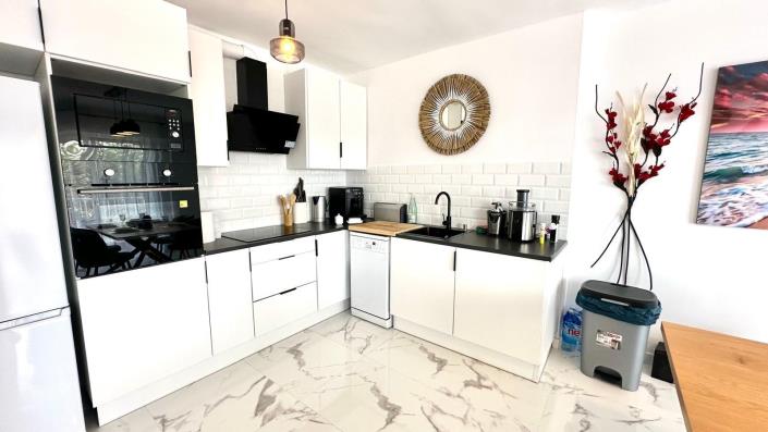 Image No.8-Appartement de 2 chambres à vendre à Punta Prima