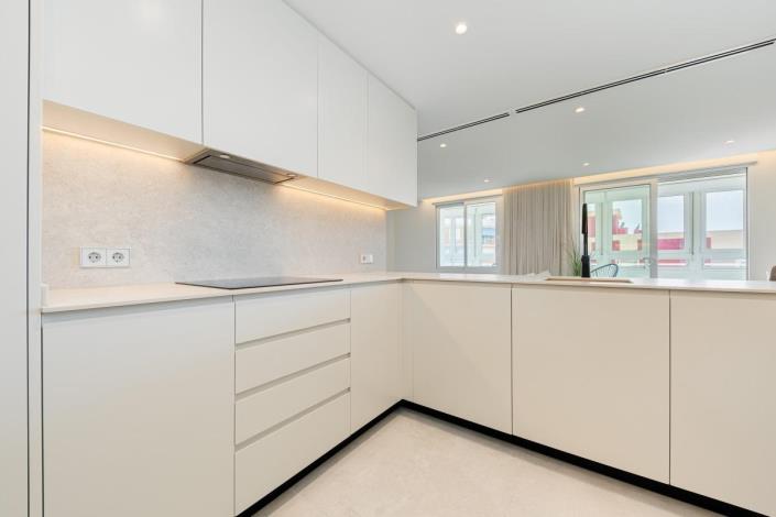 Image No.5-3 Bed Penthouse for sale