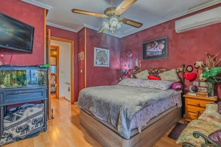 Image No.10-2 Bed Villa for sale