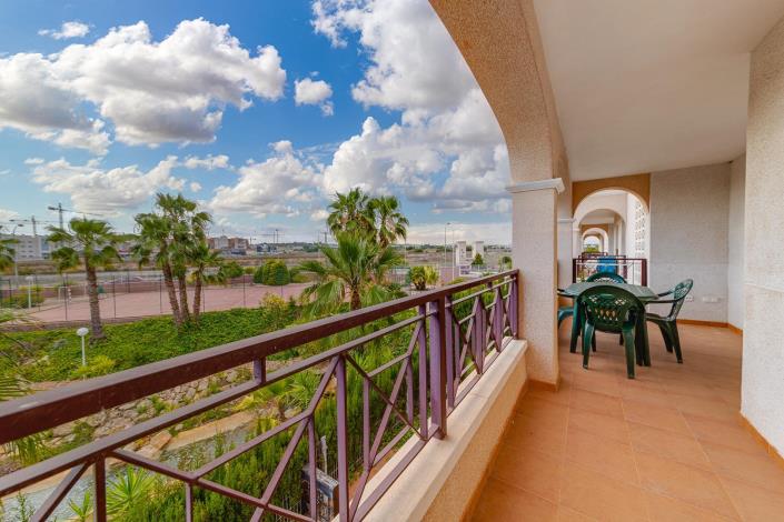 Image No.2-Appartement de 2 chambres à vendre à Torrevieja