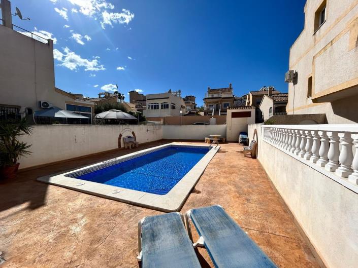 Image No.7-3 Bed Townhouse for sale