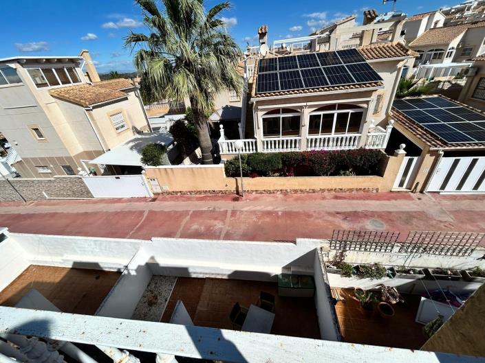 Image No.11-3 Bed Townhouse for sale