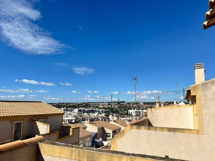 Image No.18-3 Bed Townhouse for sale