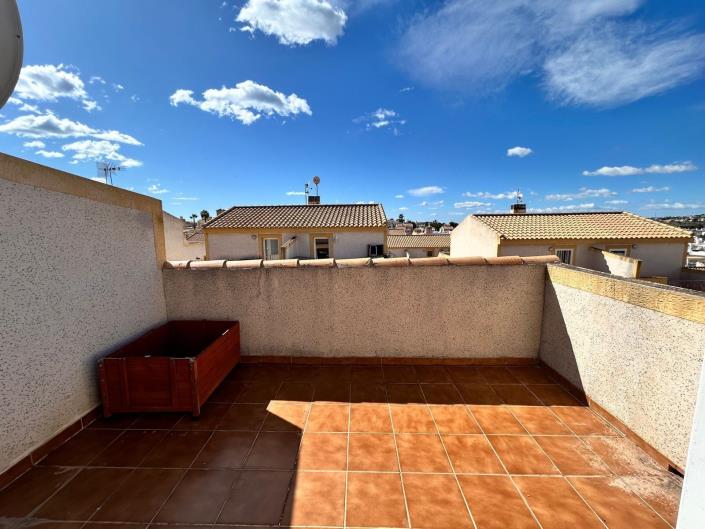 Image No.19-3 Bed Townhouse for sale