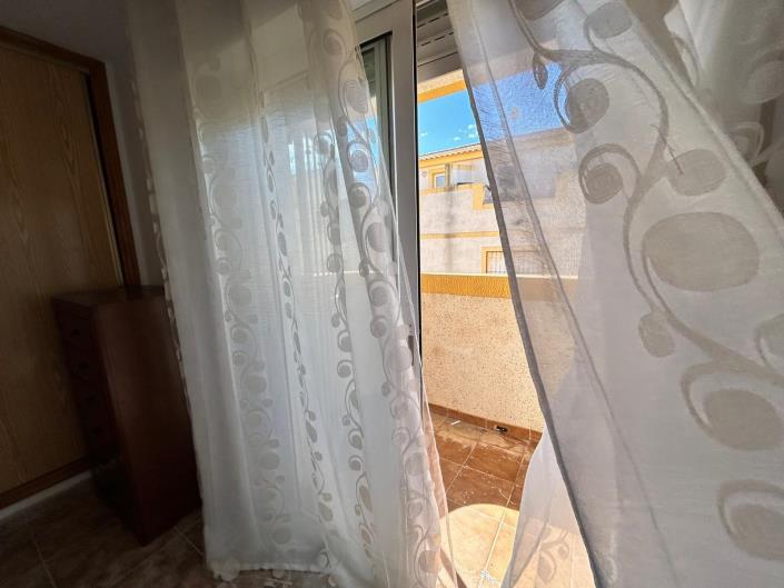 Image No.30-3 Bed Townhouse for sale