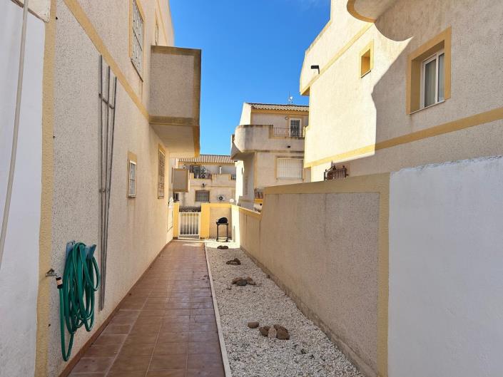 Image No.33-3 Bed Townhouse for sale