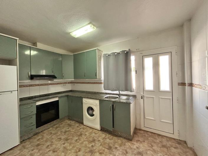 Image No.37-3 Bed Townhouse for sale