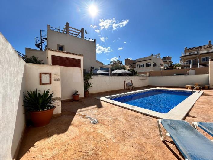 Image No.46-3 Bed Townhouse for sale