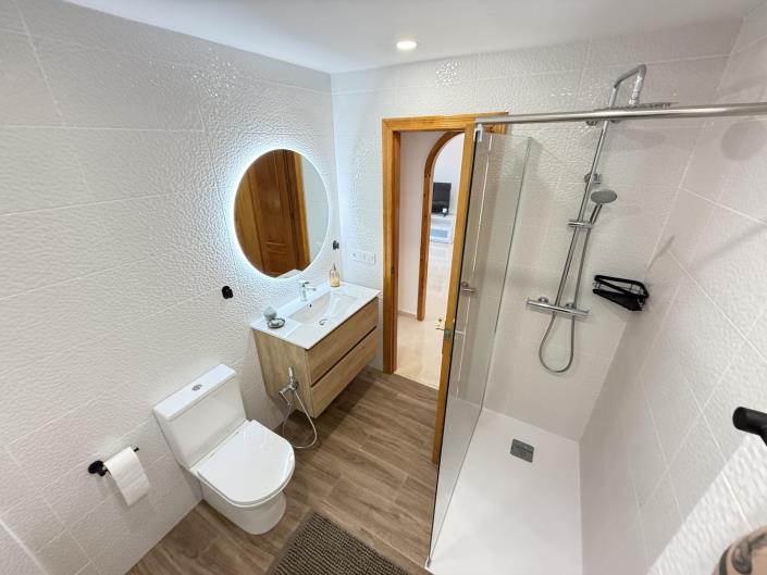 Image No.10-2 Bed Apartment for sale