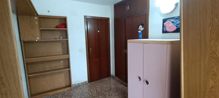 Image No.14-3 Bed Apartment for sale