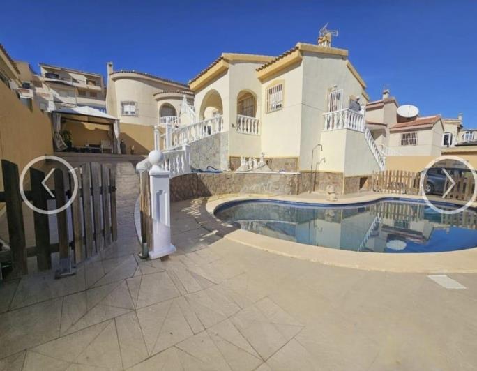 Image No.1-3 Bed Villa for sale