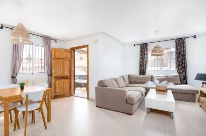 Image No.2-Villa de 5 chambres à vendre à Ciudad Quesada