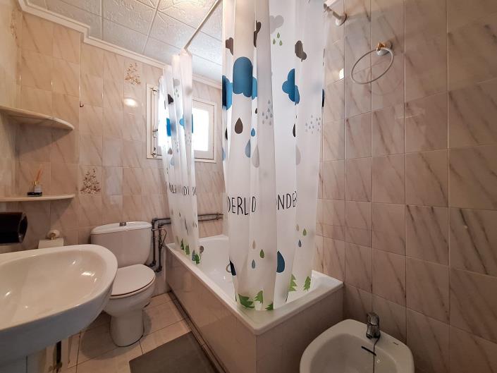 Image No.18-3 Bed Apartment for sale