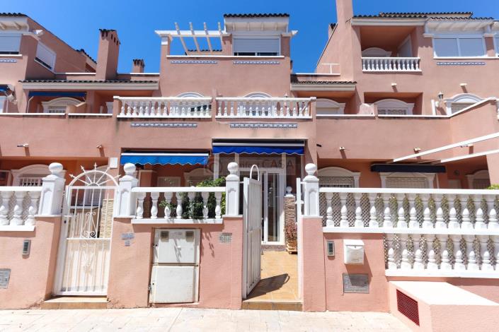 Image No.4-3 Bed Townhouse for sale